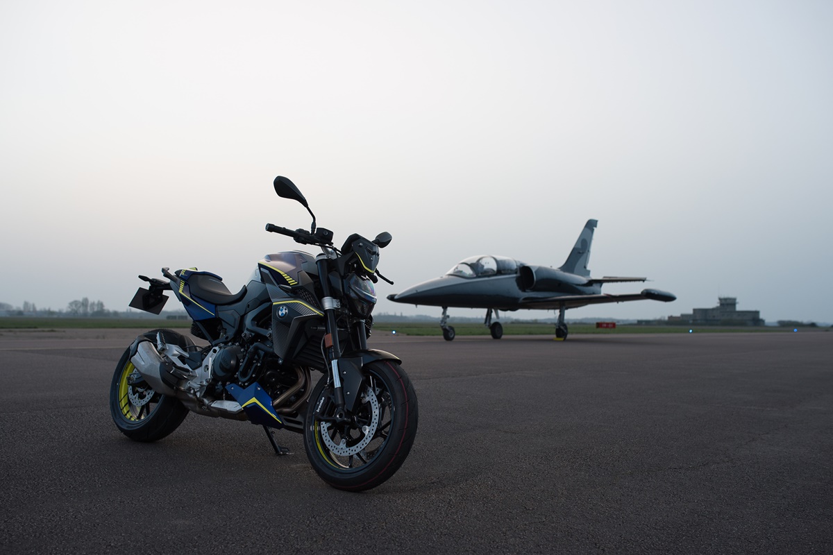 BMW F 900 R Force