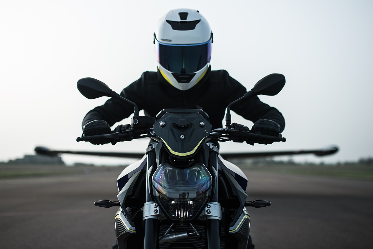 BMW F 900 R Force
