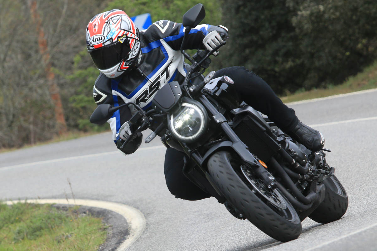 honda_cb1000r_black_2021_07