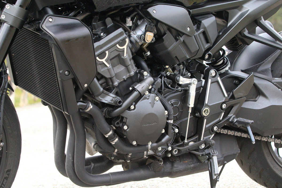 honda_cb1000r_black_2021_24