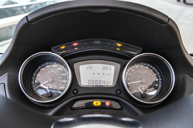 Piaggio MP3 400 hpe Detalles