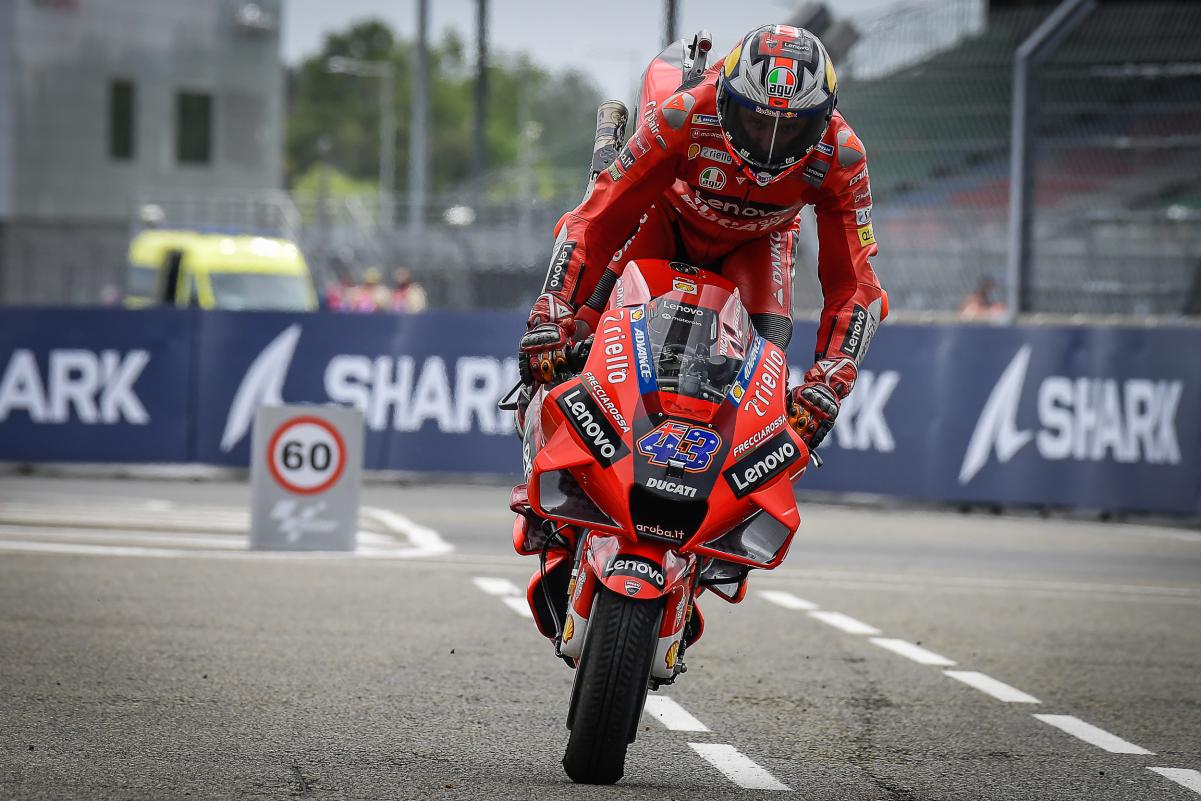 La frenada en MotoGP es cada vez más exigente
