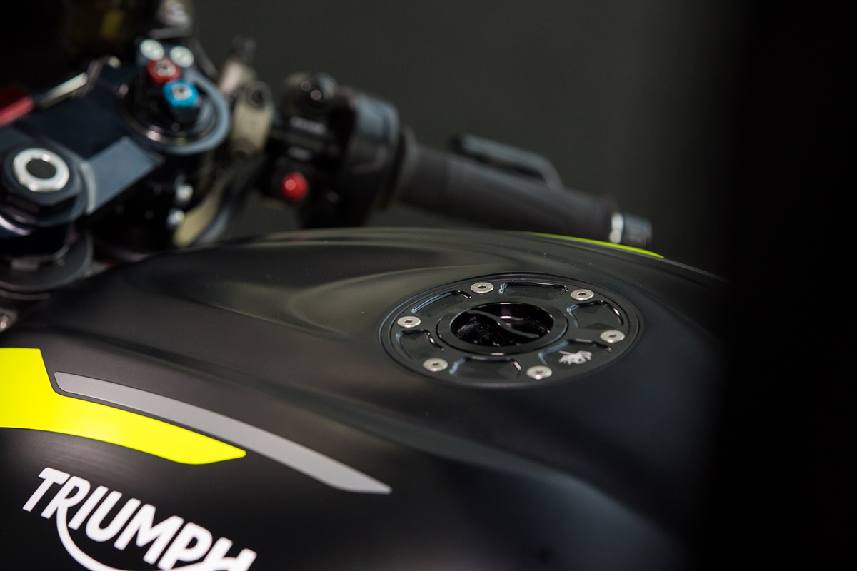 Dynavolt Triumph Street Triple 765 RS 2021