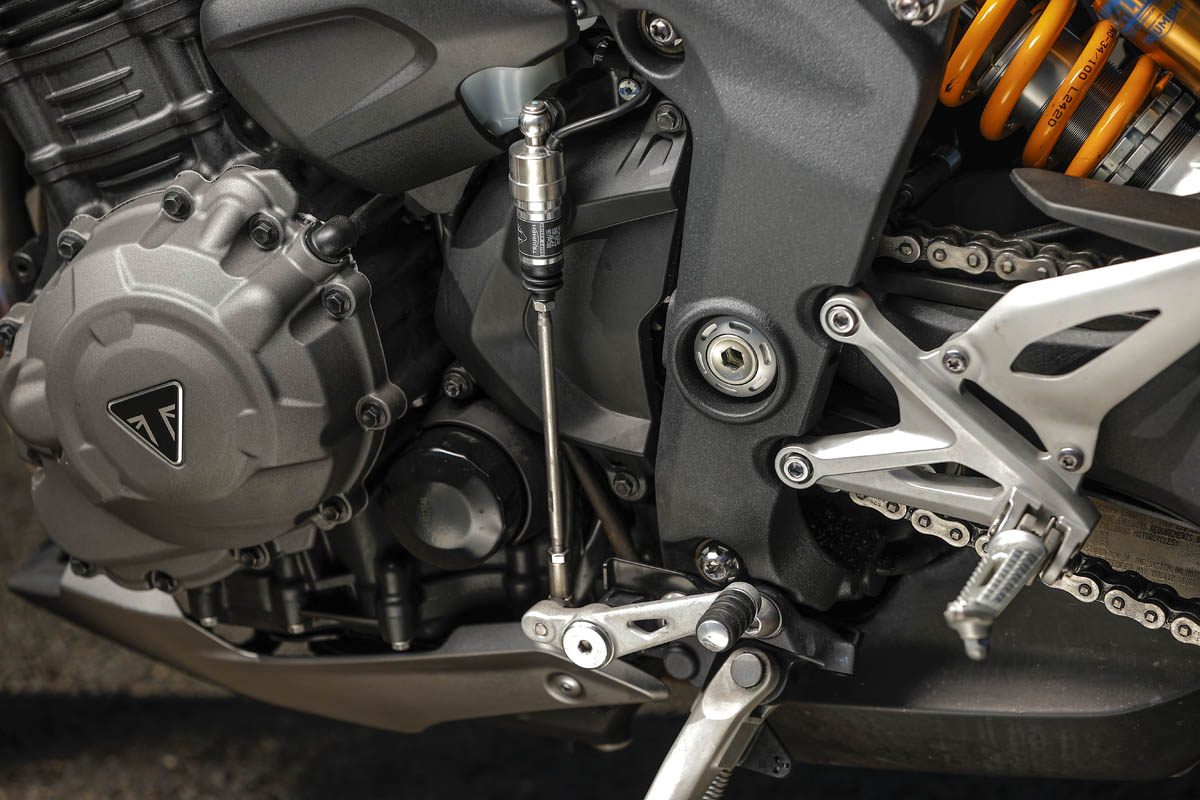 triumph_speed_triple_1200_rs_2021_30