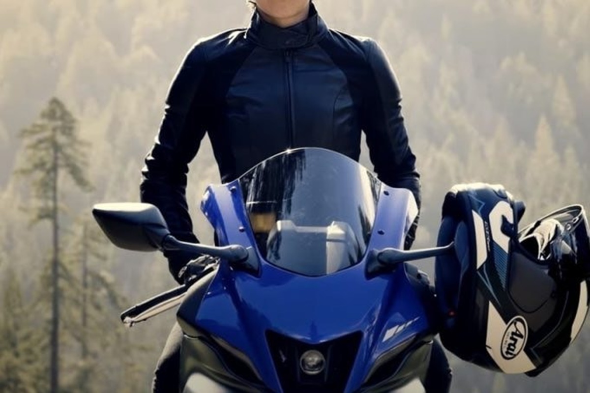 Yamaha R7 2021