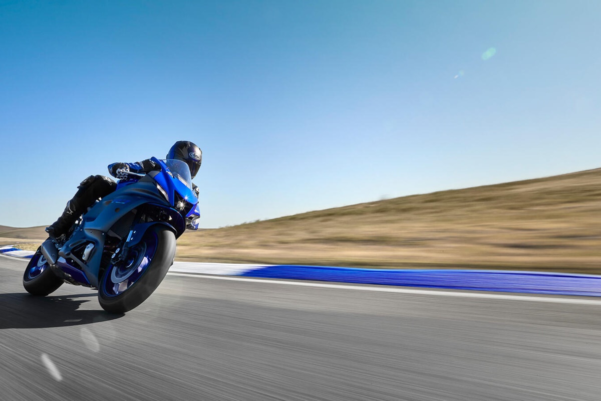 Yamaha R7 2021