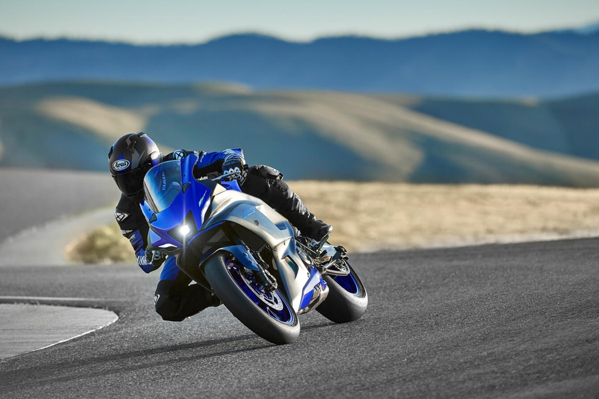Yamaha R7 2021