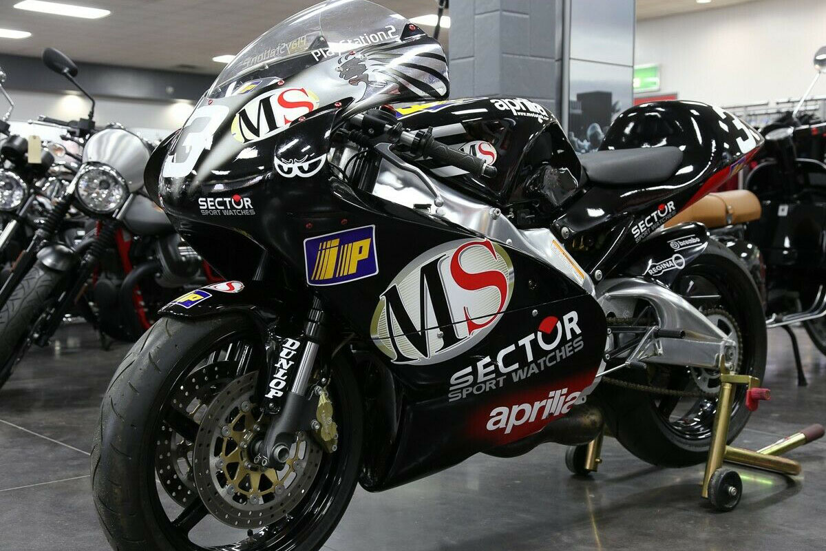 La moto se encuentra en perfectas condiciones
