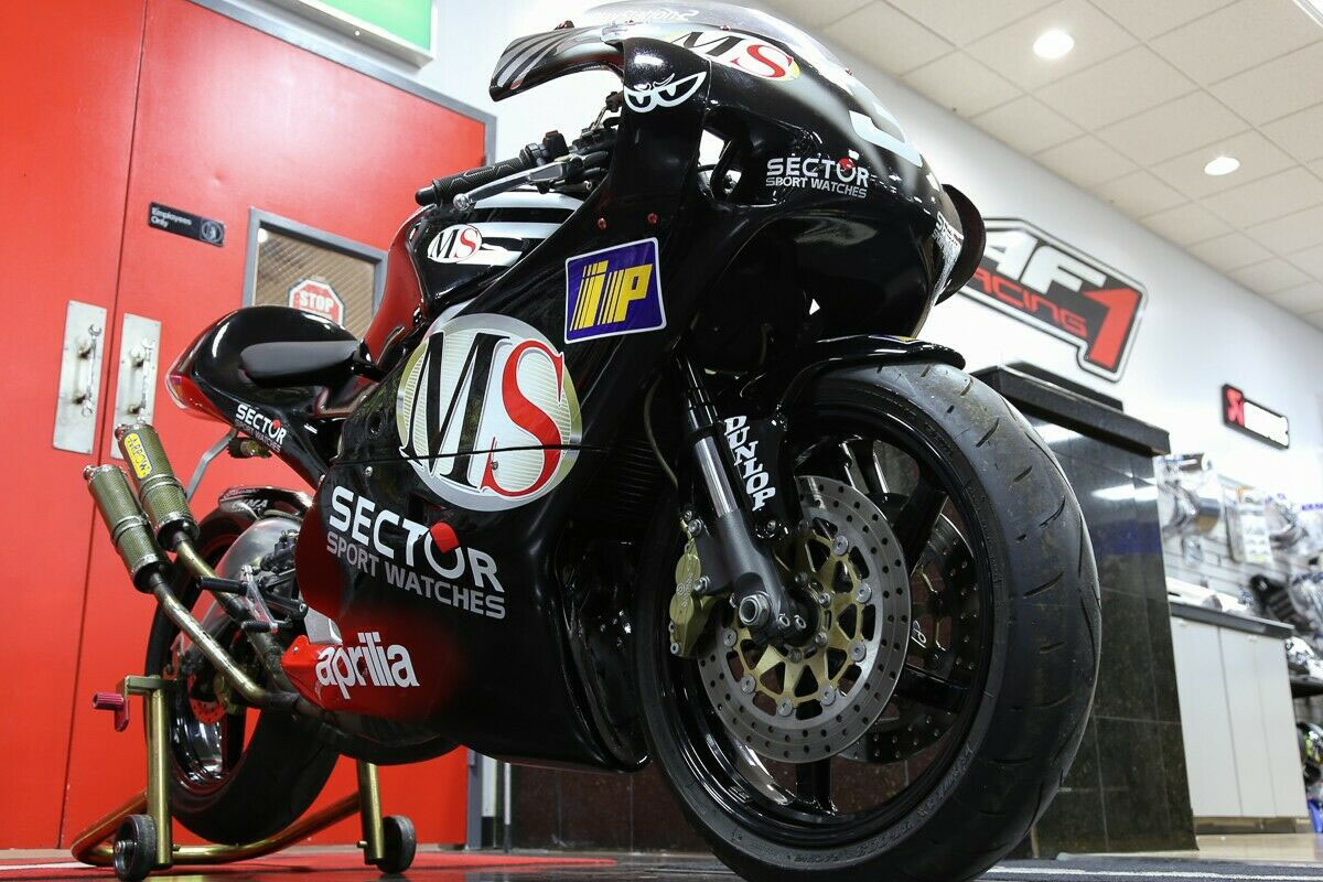 La decoración es réplica Marco Melandri