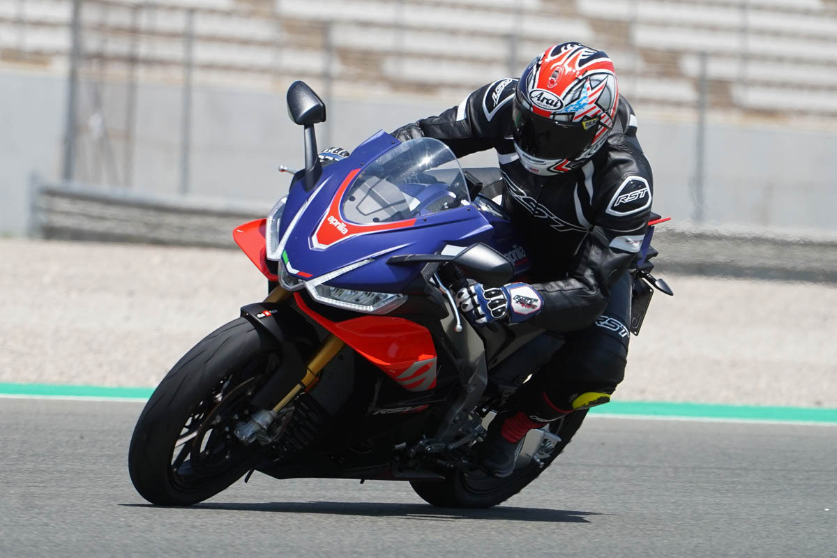 aprilia_rsv4_factory_2021_05