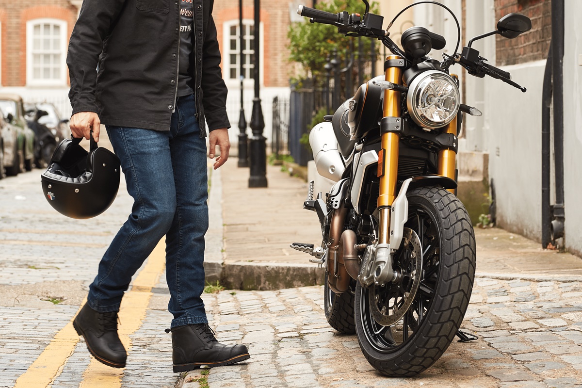 Vaqueros Moto 2 TF  Viste a la moda en la ciudad, en la moto o