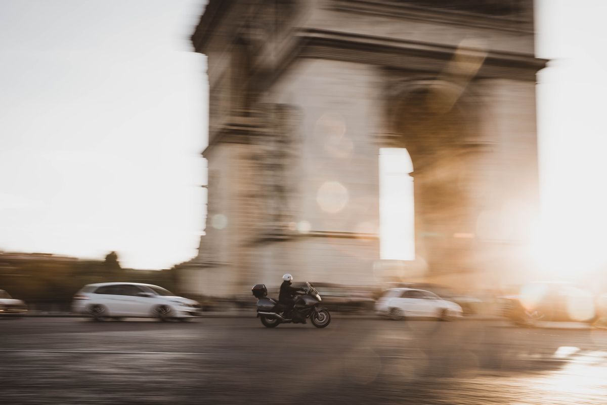 Guerra a la moto en París