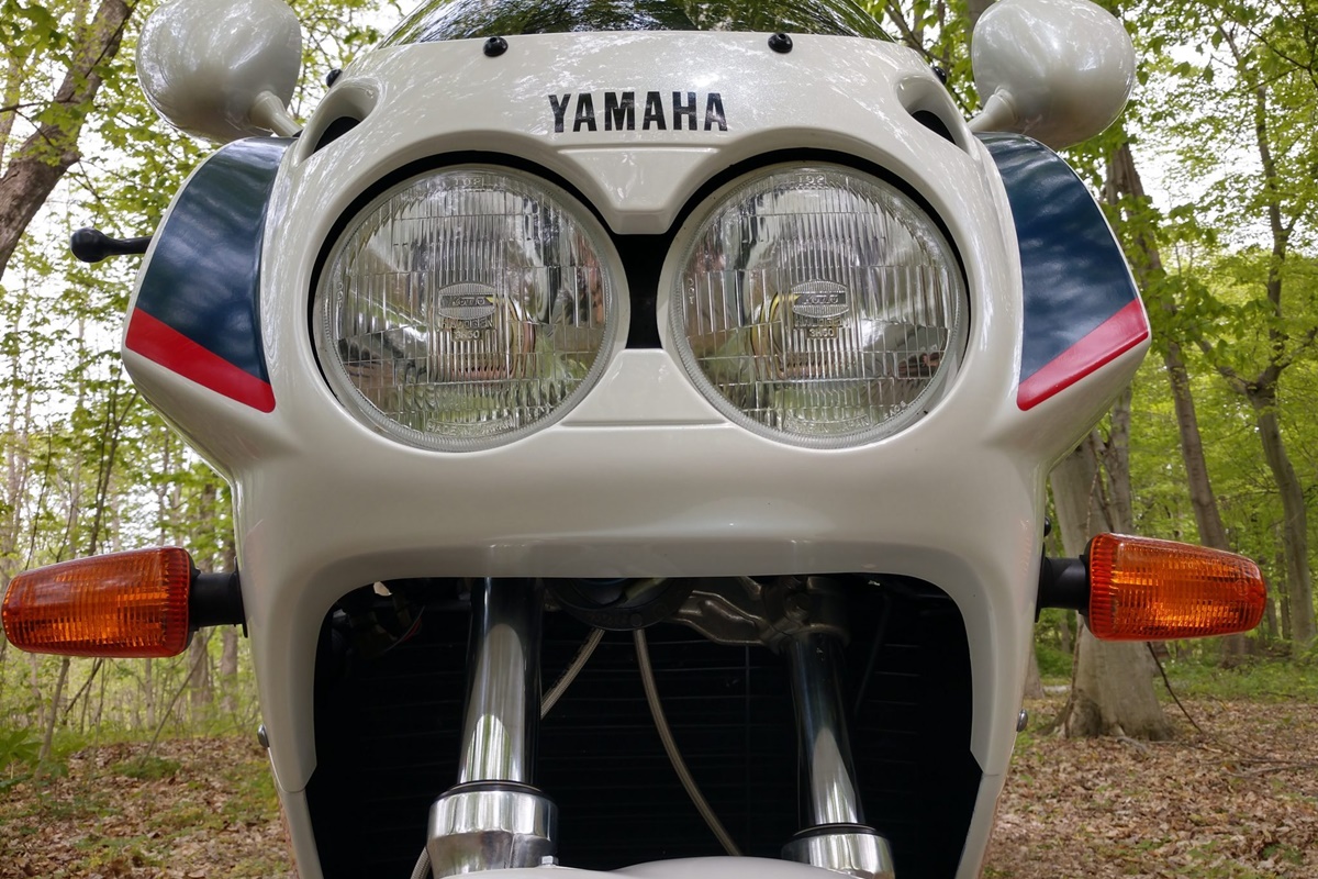 Yamaha FZR750RT de 1987
