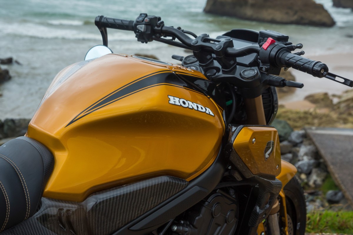 CB650R KarbOne Edition