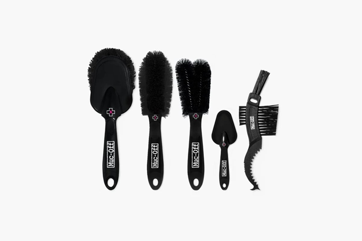 kit_cepillos_lavado_moto