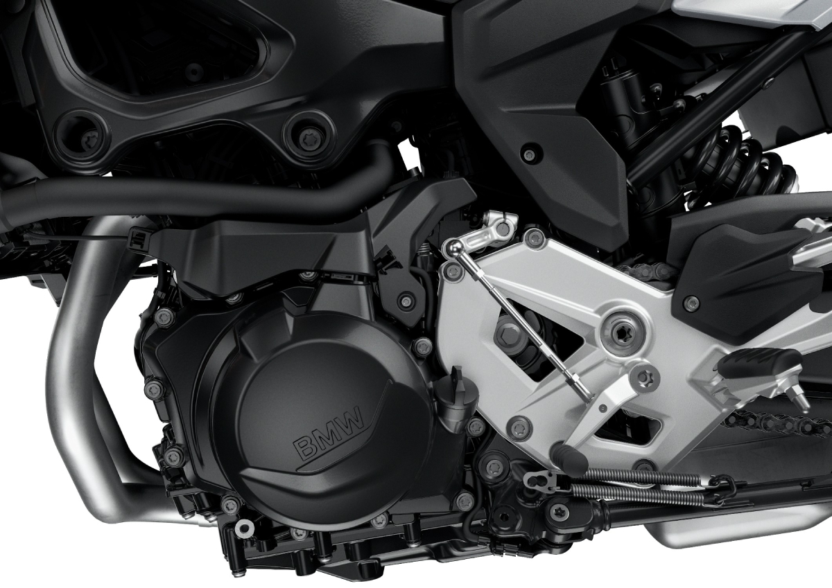 Detalle del motor de la BMW F900R