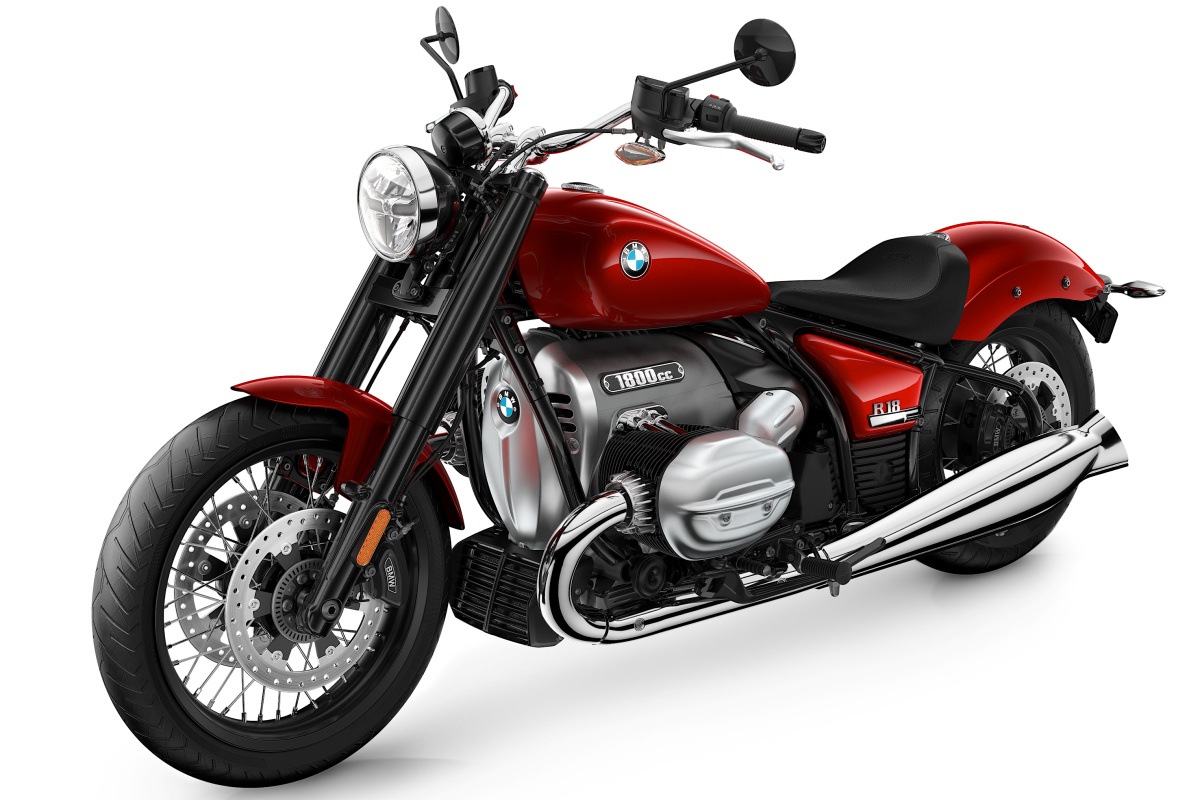 BMW R18 Mad Red