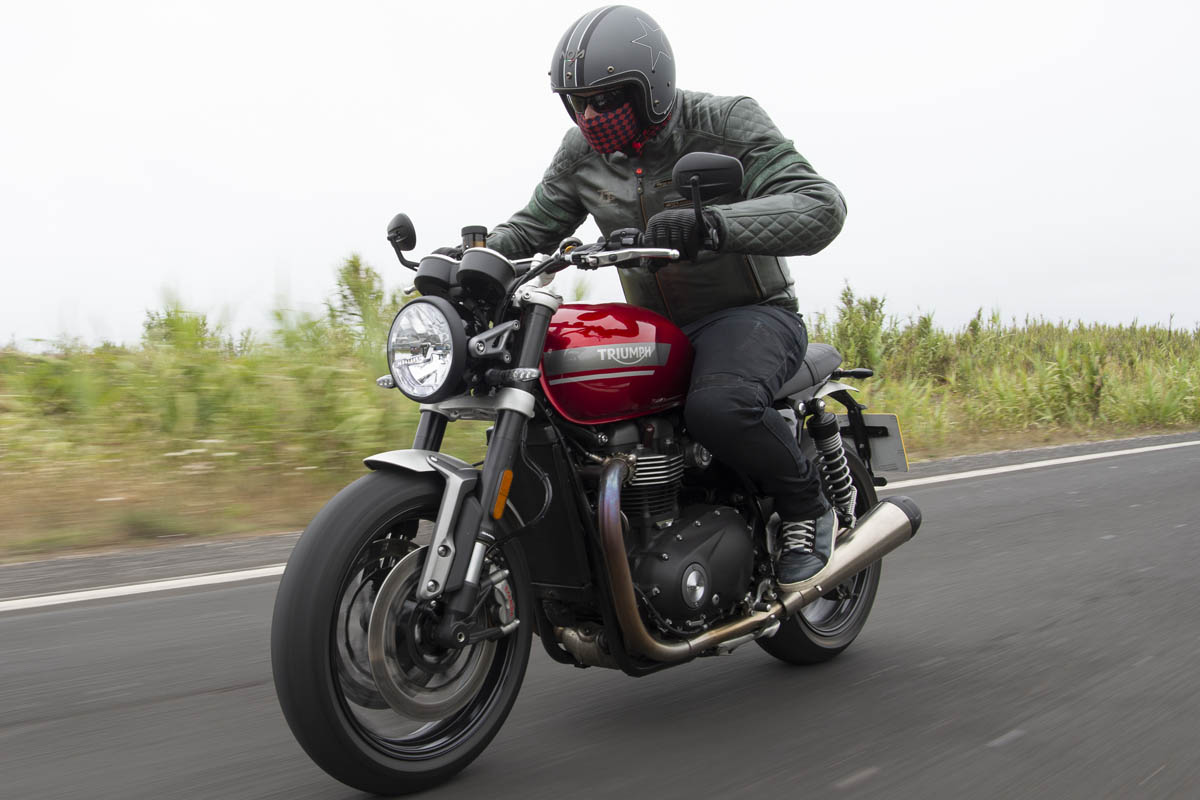 triumph_speed_twin_2021_06