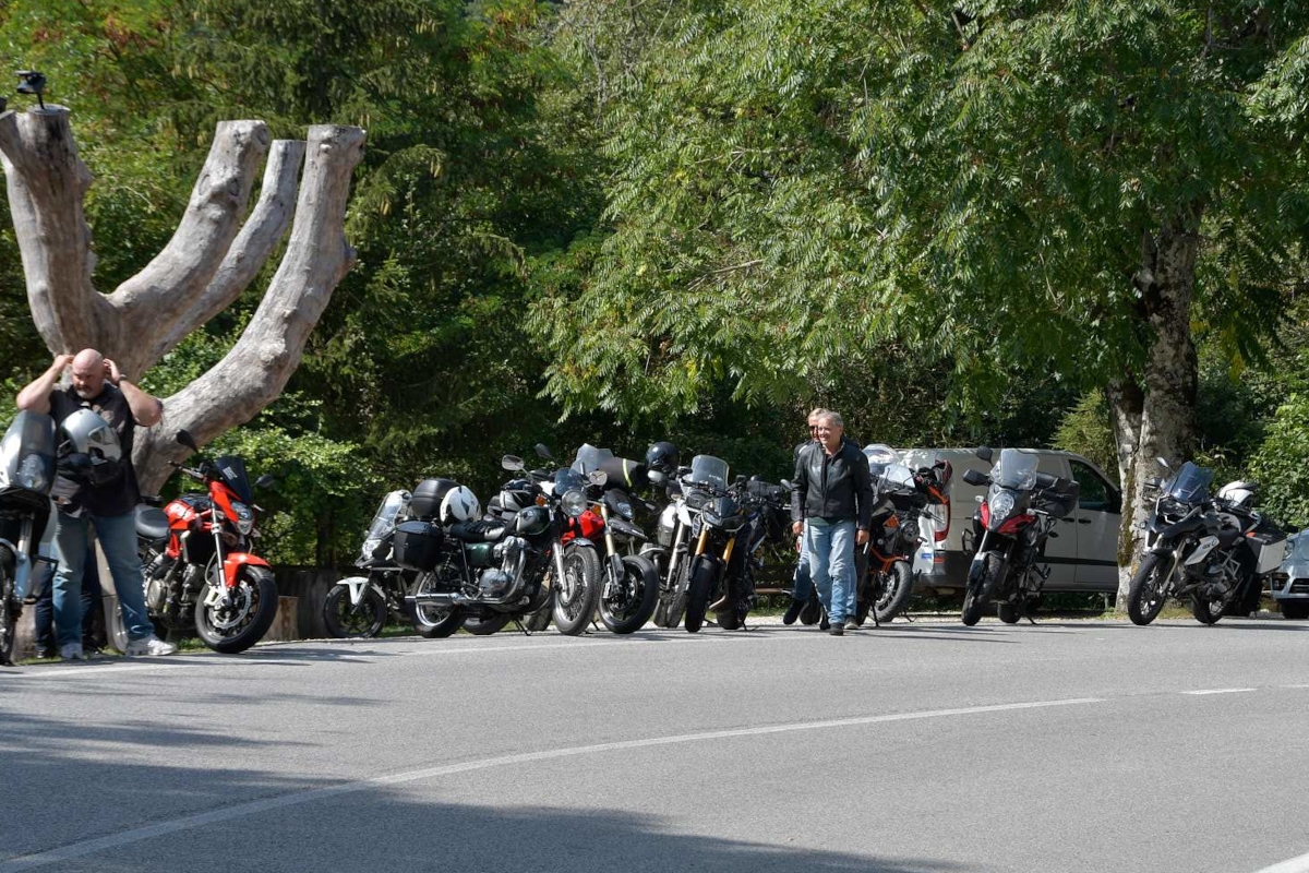 Un momento de descanso en la Semana Benelli 2020
