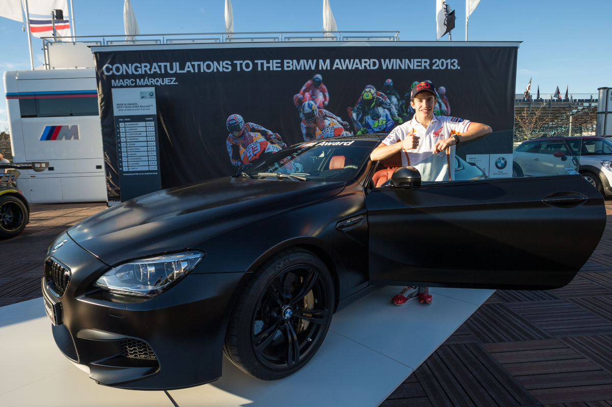 Impresionante el BMW M6 Coupé en negro que ganó Marc Márquez en 2013 como 'poleman' de MotoGP