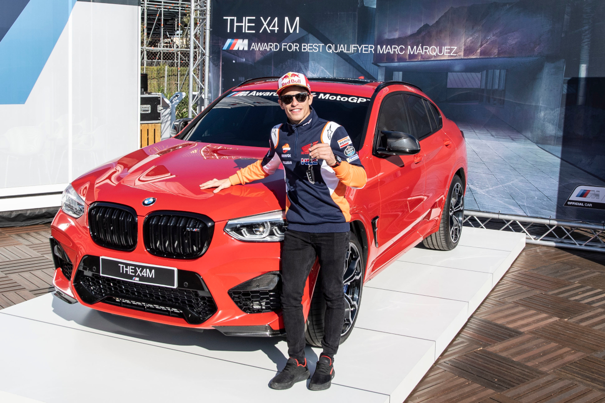 Marc Márquez enseña el BMW X4 M Competition que ganó en 2019 como 'poleman' del año en MotoGP