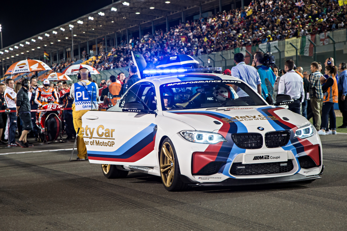 Así es el BMW M2 Coupé 'Safety Car' de MotoGP en 2016