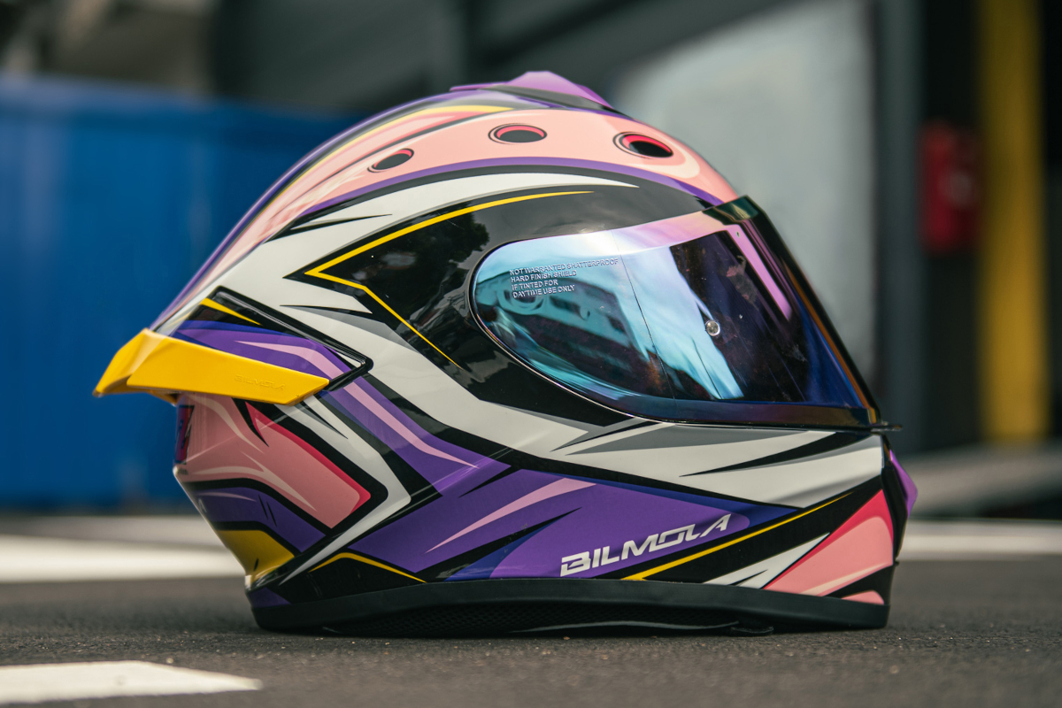 Así luce el casco de moto de Dragon Ball inspirado en Buu