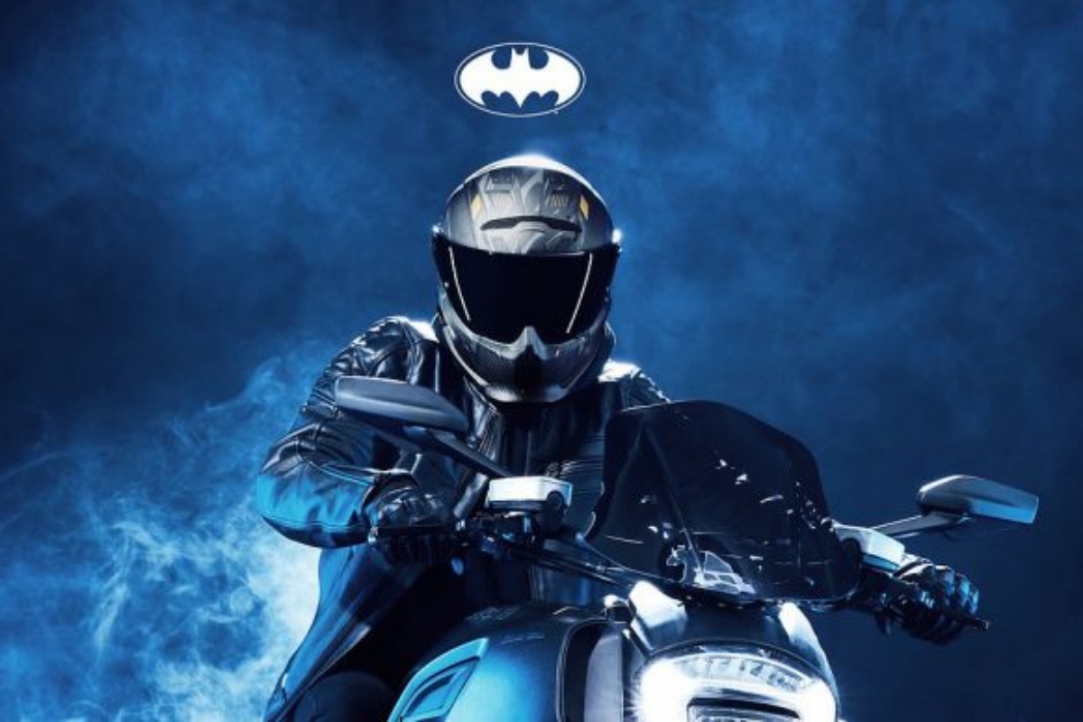 Ruroc Atlas 3.0 Batman Design