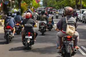 Indonesia, uno de los países con más motos del mundo: el 86% de los hogares tiene una
