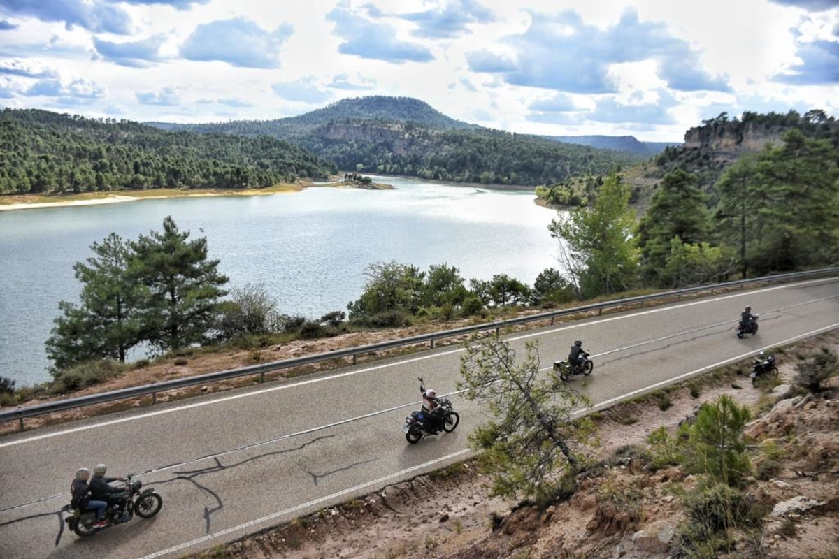 El Río Júcar, testigo del 1º Encuentro Royal Enfield Ibérica