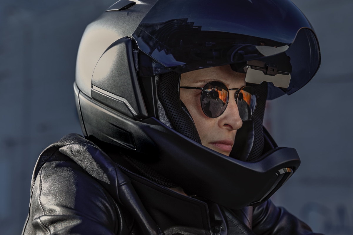 El casco de moto inteligente CrossHelmet X1 tiene Bluetooth integrado