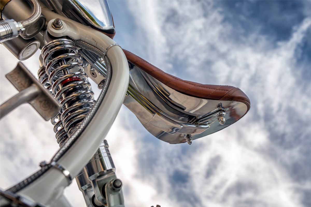 BMW R100 springer cafe racer “SURVIVOR” por Lord Drake Kustoms