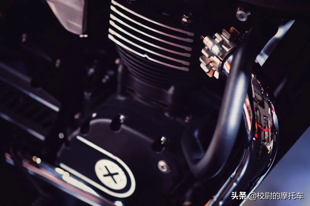 Brixton 1200