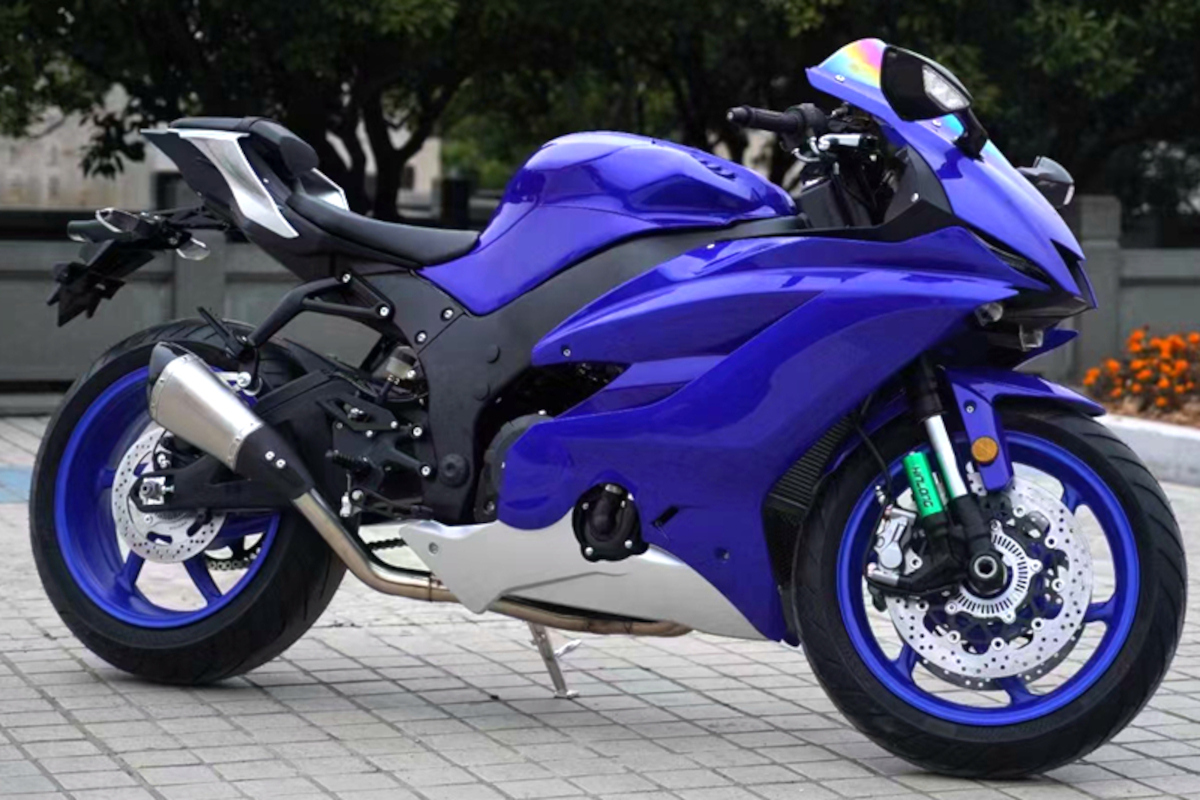 La 'nueva' Yamaha R6 clonada en azul intenso