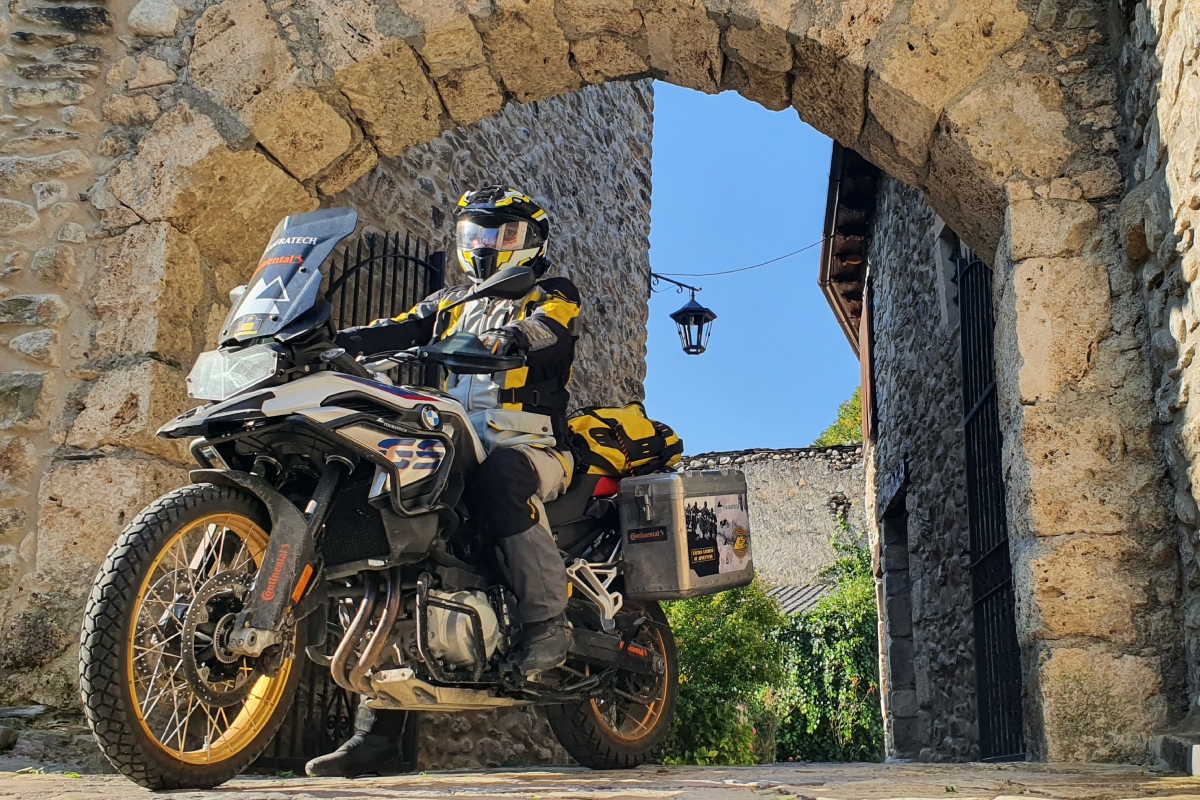 Para participar en la exigente ruta del Desafío Riders Alicante 2021 es necesaria una moto maxi trail