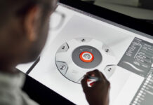 Los bocetos de los accesorios Ducati se escanean para su posterior edición por ordenador