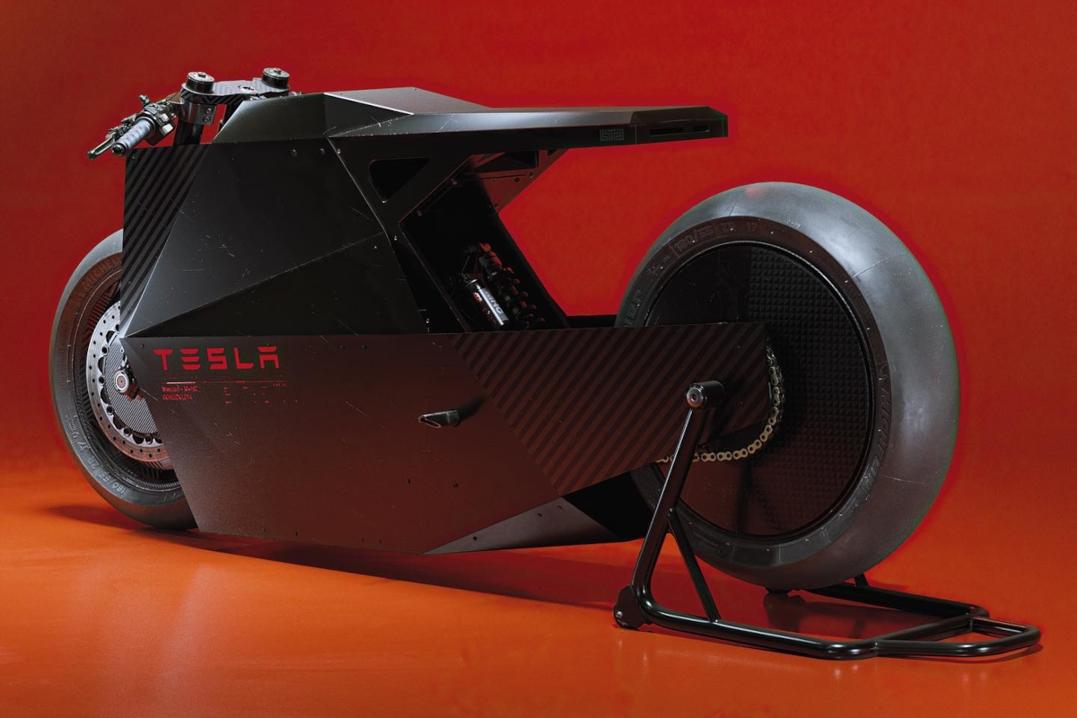 La 'nueva' moto eléctrica de Tesla, la Sokudo, vista desde atrás