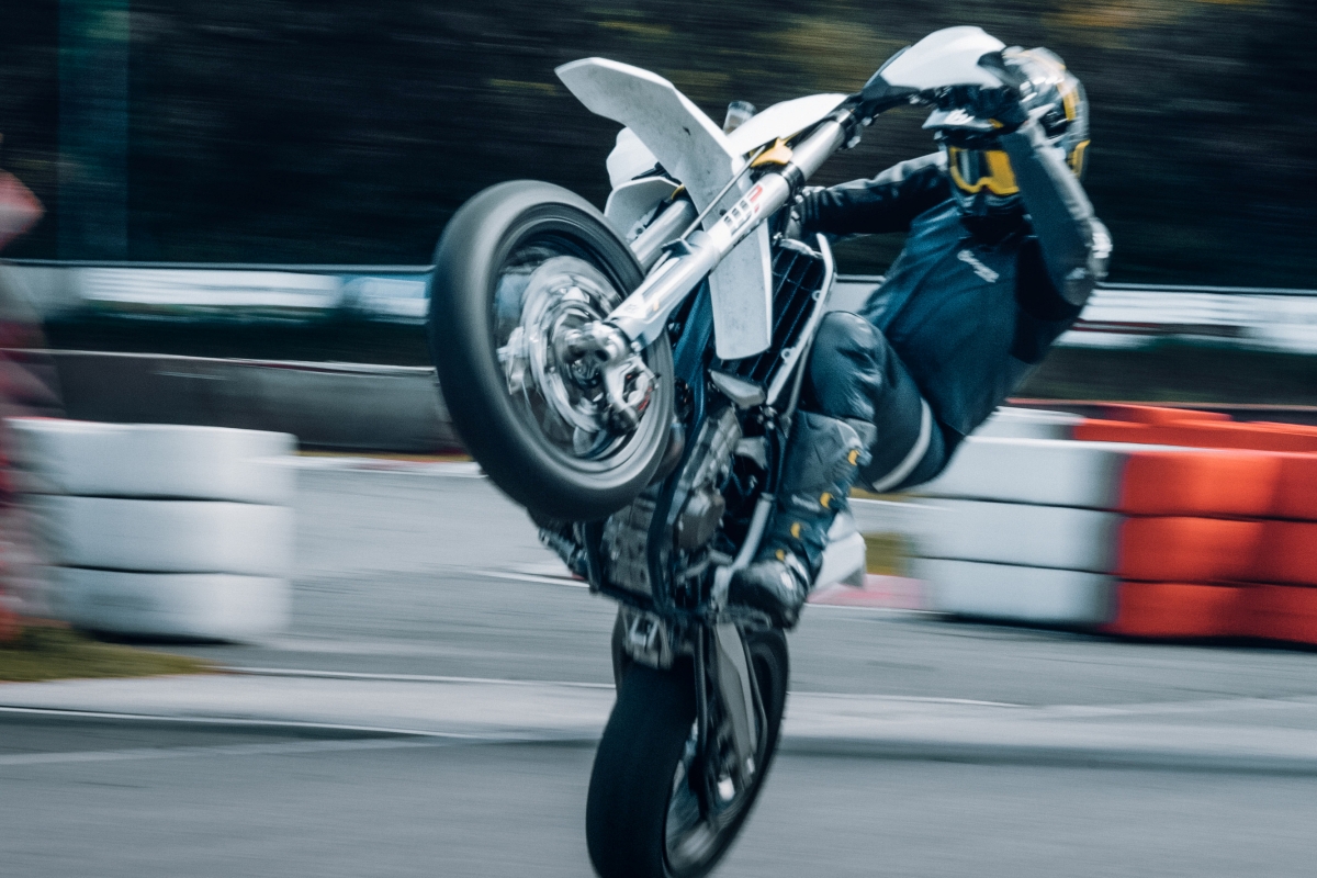 Husqvarna FS 450 2022 Action 5