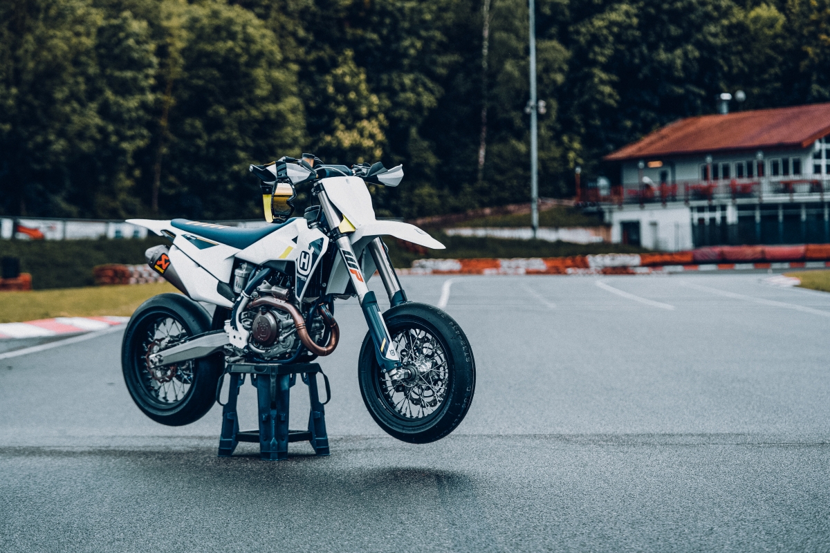 Husqvarna FS 450 2022 Static