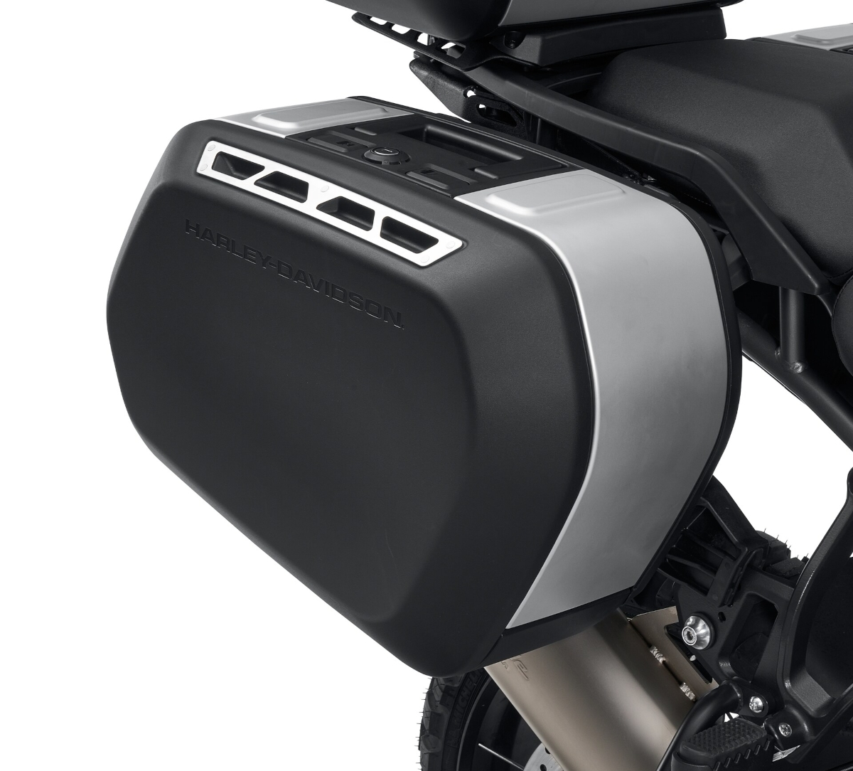 Maleta lateral rígida de SHAD instalada en la Harley-Davidson Pan America
