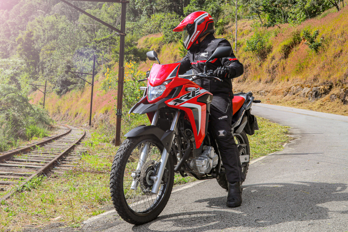 La nueva Honda XRE 300 Rally 2022 estará disponible en color rojo