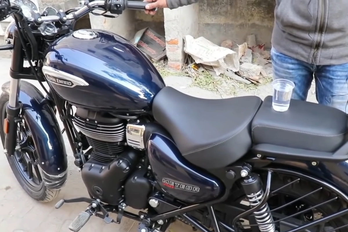 La Royal Enfield Meteor 350 2021 apenas vibra a pesar de apretar el acelerador