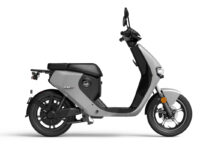 El nuevo Super Soco CUmini en color gris