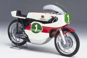 La mítica Yamaha RD-56 con la que Phil Read se convirtió en campeón del mundo en 1964 en la categoría de 250 cc
