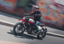 La nueva Ducati Scrambler Urban Motard 2022, en acción