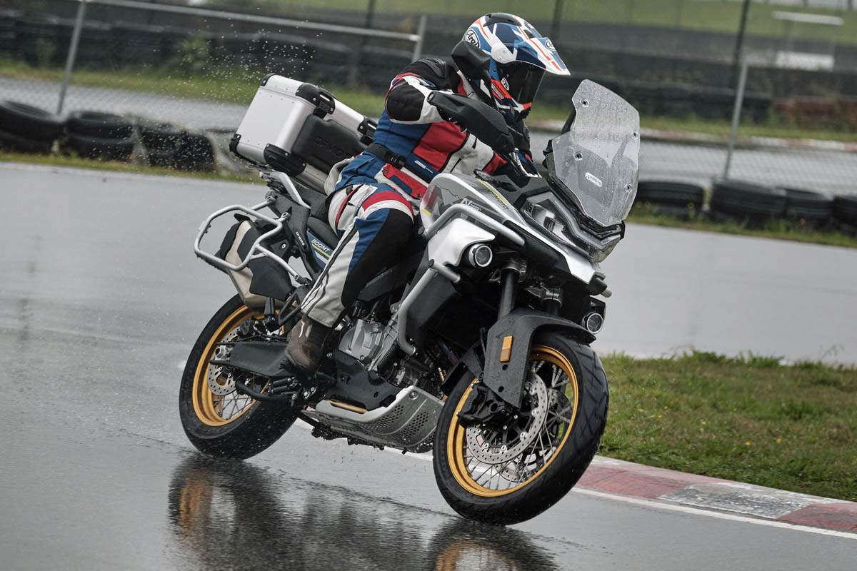 cfmoto_800mt_2021_03