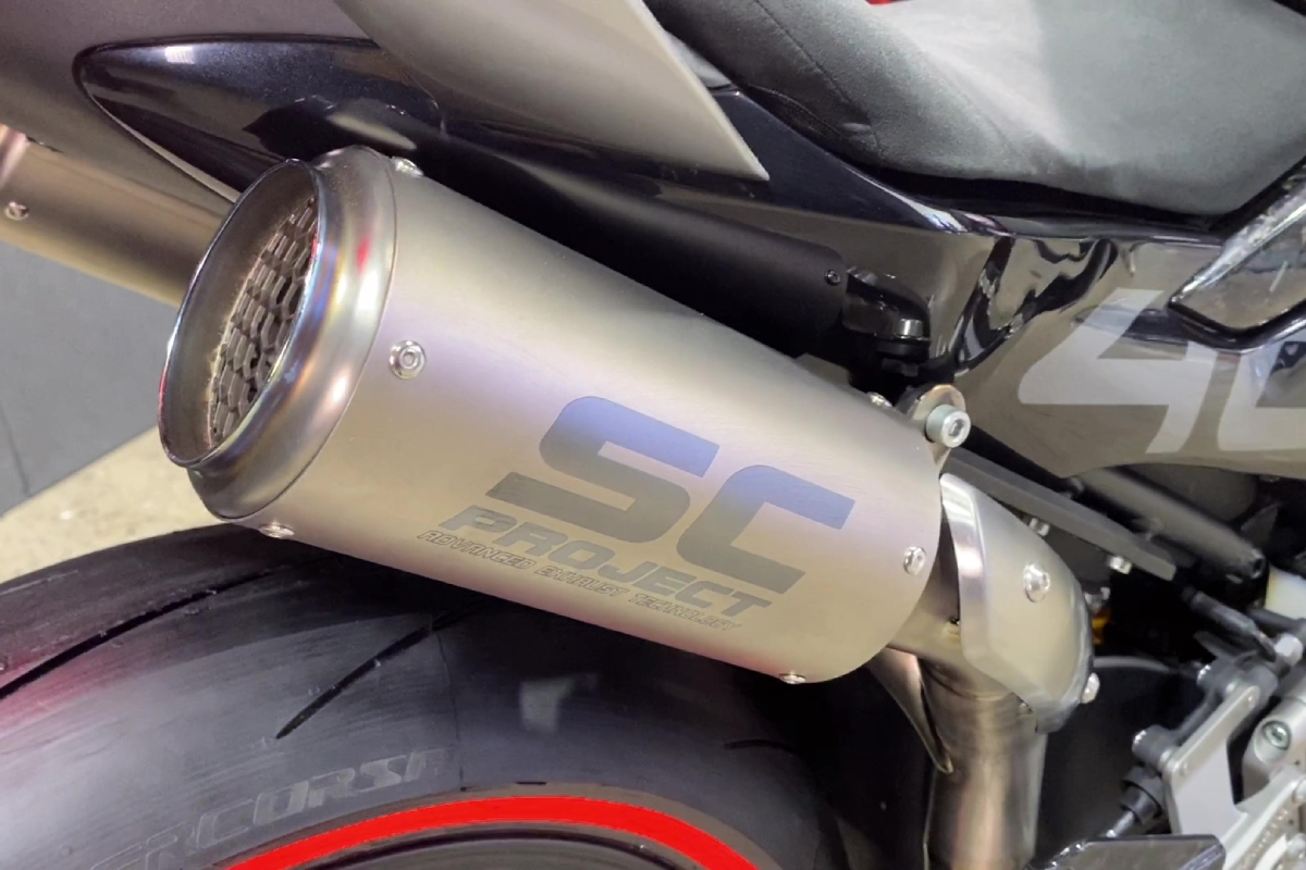 cfmoto_sr-c21_detalle_tubo_de_escape