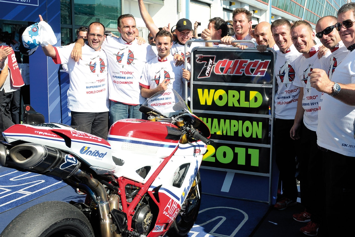ducati_1198_f11_carlos_checa_2011_world_superbike_championship_campeon