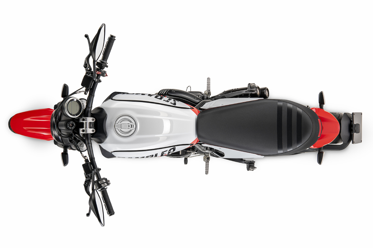 La nueva Ducati Scrambler Urban Motard 2022 vista desde arriba