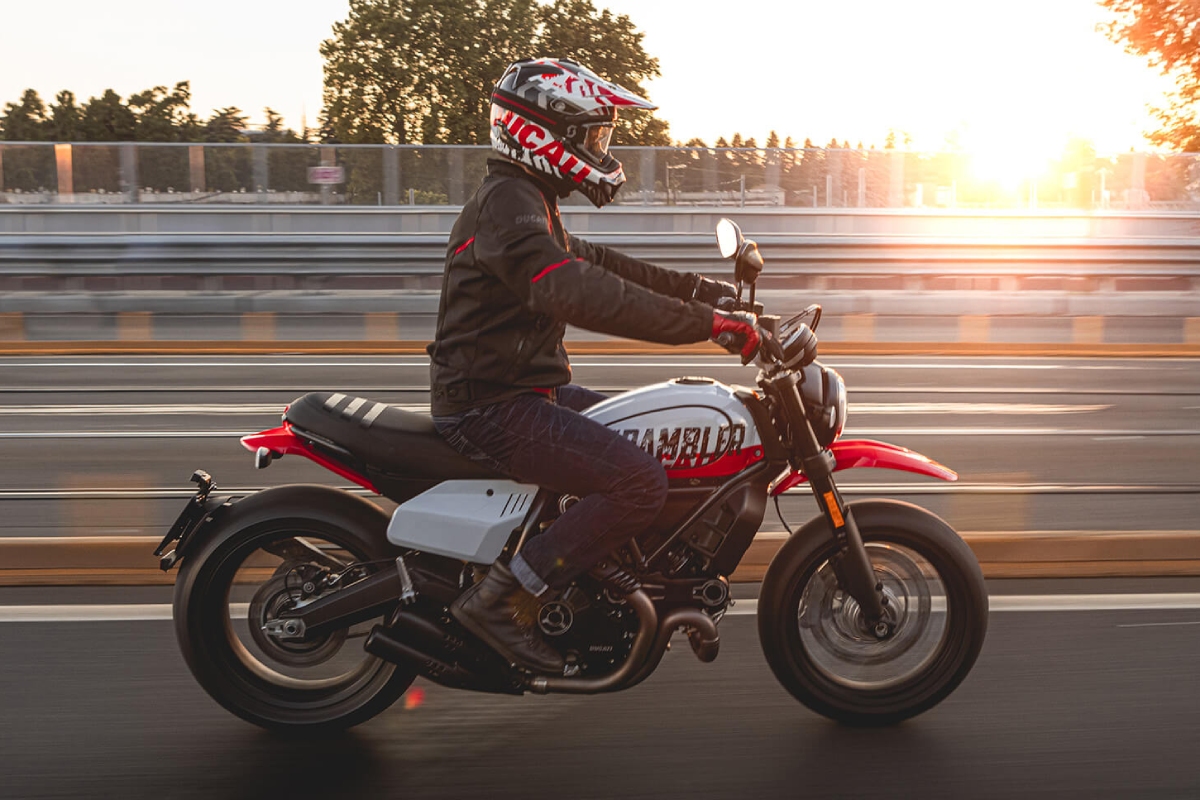 ducati_scrambler_urban_motard_urbana